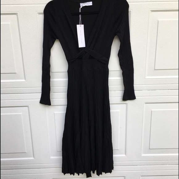 NWT WHITE CLOSET KNIT DRESS SIZE S/M - Picture 1 of 16